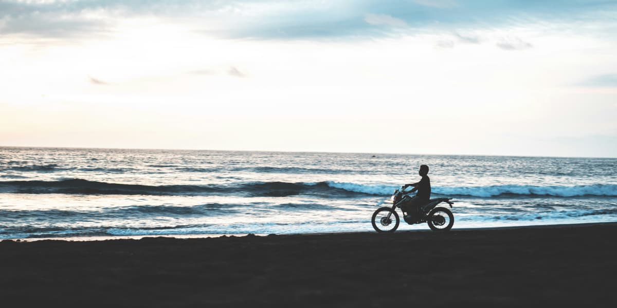 5 day Canggu travel itinerary covering surf, cafes, beach clubs, and sunsets